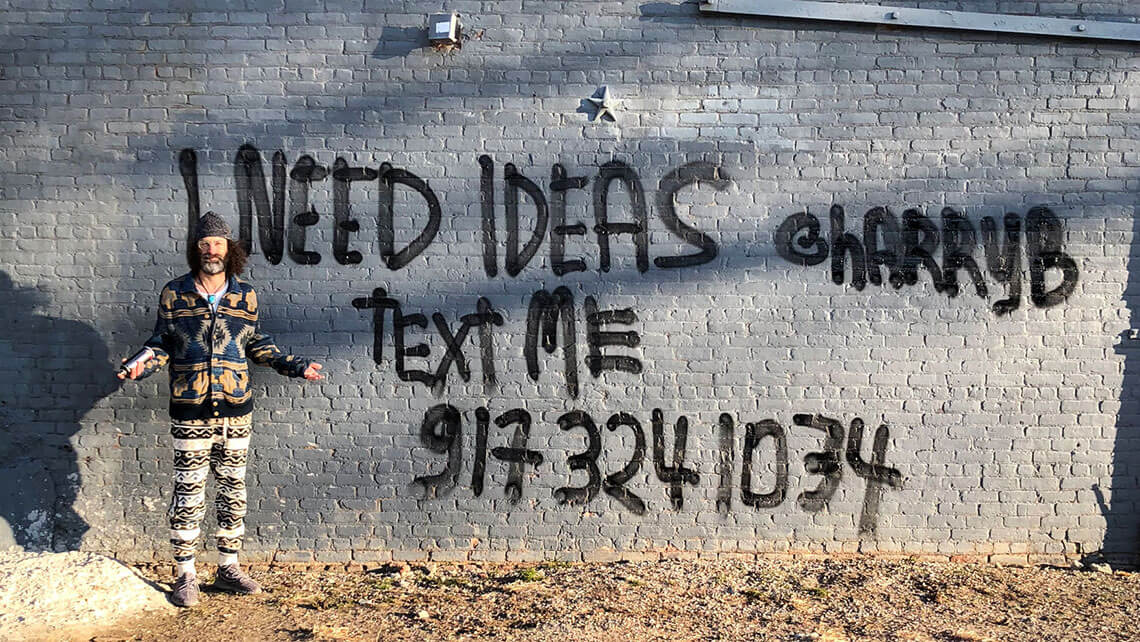 Text Harry Bee