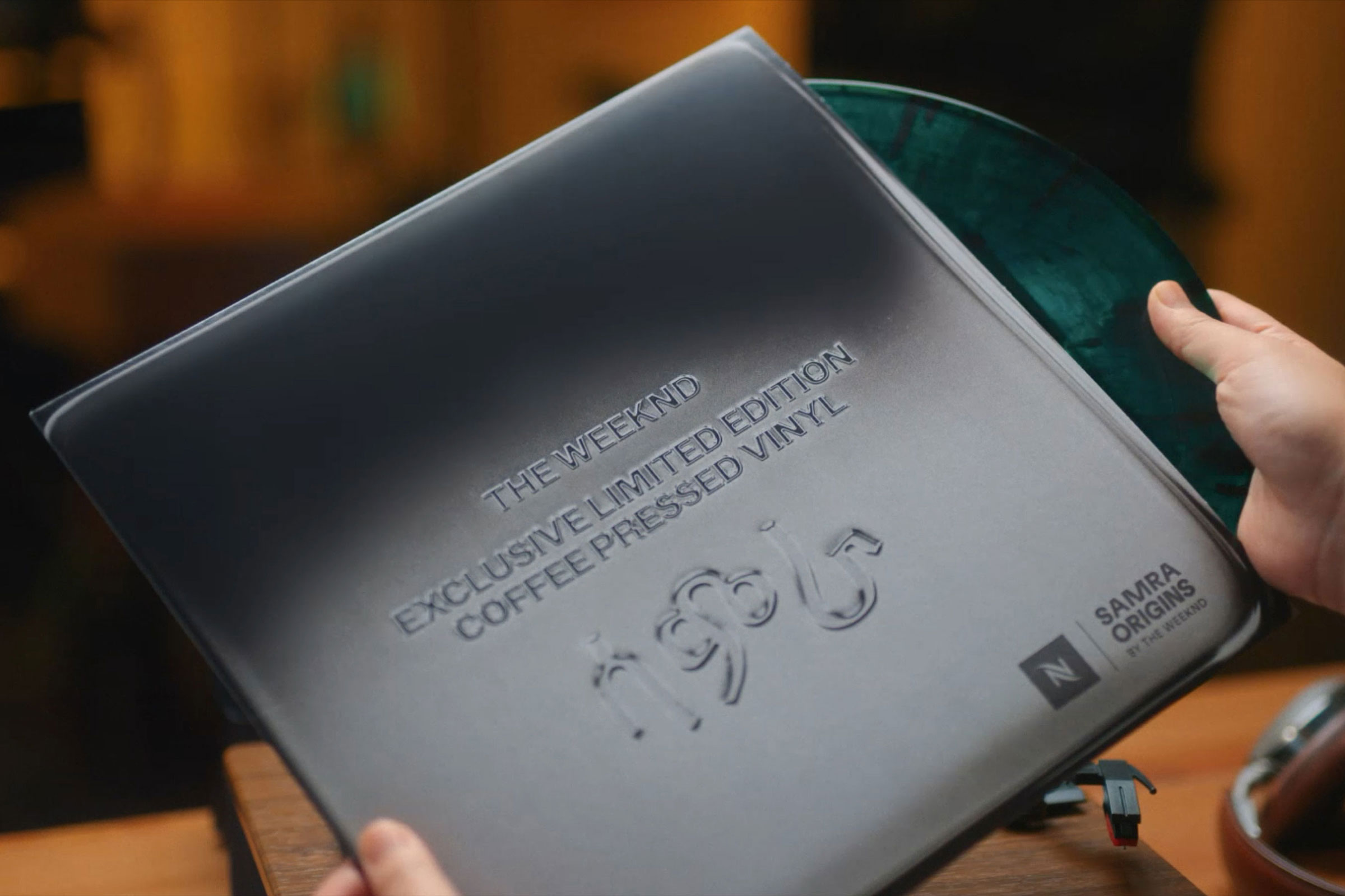 nespresso-vinyl-sleeve-hold-sharp